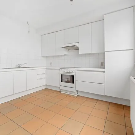 Rent this 3 bed apartment on Noordstraat 53 in 8800 Roeselare, Belgium