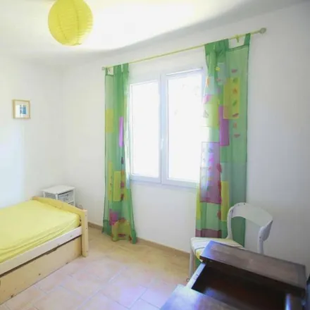 Rent this 4 bed house on Conciergerie CSE Naval Group Ollioules in Forum de la Méditerranée, 83190 Ollioules