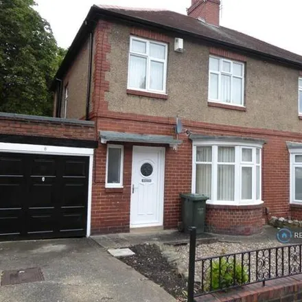 Rent this 4 bed duplex on Grosvenor Avenue in Newcastle upon Tyne, NE2 2NP