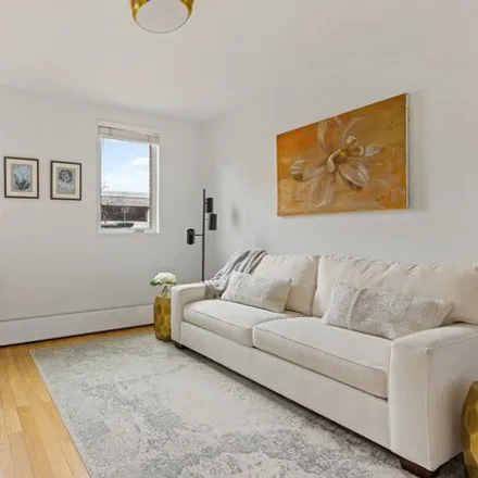 Image 7 - 115 3rd Street, New York, NY 11231, USA - Townhouse for sale