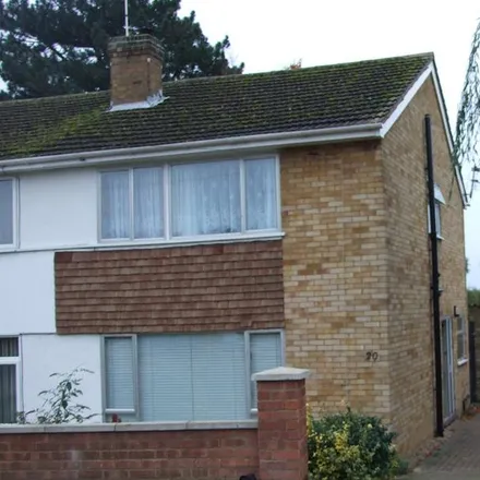 Rent this 3 bed duplex on Windsor Road in Newmarket, CB8 0QA