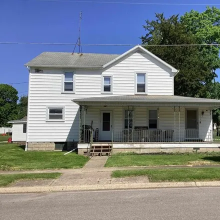 Image 2 - 221 North 2nd Avenue, Farmington, Fulton County, IL 61531, USA - House for sale