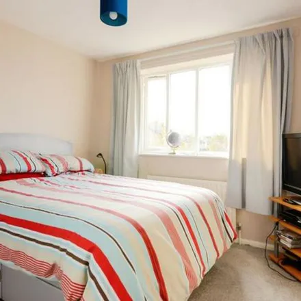 Rent this 2 bed apartment on Henderson Memorial Hall in High Street, Abbots Langley