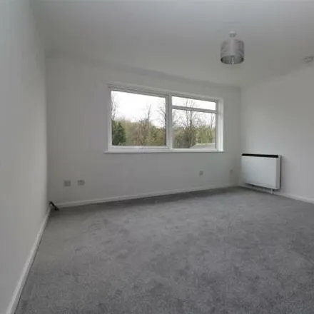 Image 2 - Reneville Road, Rotherham, S60 2AR, United Kingdom - Apartment for sale