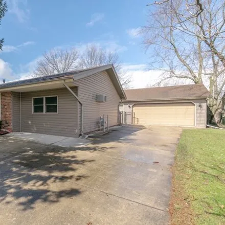 Buy this 3 bed house on 436 Putnam Lane in Schaumburg, IL 60193