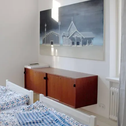 Rent this 2 bed apartment on Staatliche Schlösser in Burgen und Gärten Sachsen, Stauffenbergallee 2a