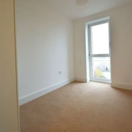 Rent this 3 bed apartment on Ivy Road in London, SE4 1YS