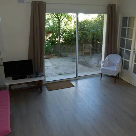 Rent this 2 bed townhouse on Perpignan in Pyrénées-Orientales, France