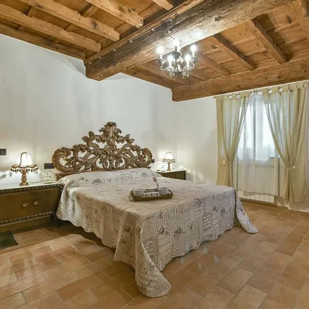 Rent this 3 bed apartment on Via d'Ardiglione in 21, 50125 Florence FI