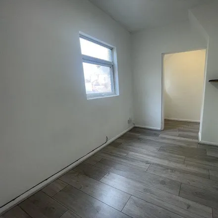 Rent this studio apartment on Gopsall Street in Leicester, LE2 0DN