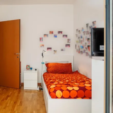 Rent this 3 bed room on Viale dell'Innovazione 22 in 20126 Milan MI, Italy
