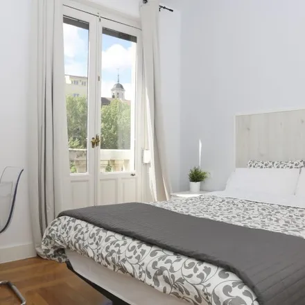 Rent this 7 bed room on Madrid in Palacio de Santoña, Calle de las Huertas