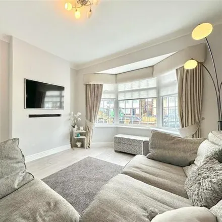 Image 3 - Island Road South, Liverpool, L19 5NT, United Kingdom - Townhouse for sale