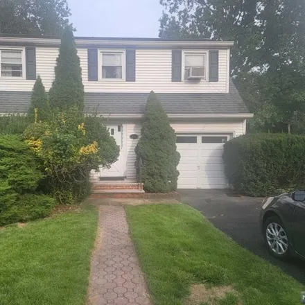 Rent this 3 bed house on 74 Jefferson Avenue in Cresskill, Bergen County