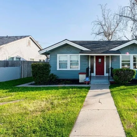 Rent this 2 bed house on 2733 California Avenue in Bakersfield, CA 93304