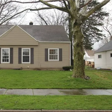 Buy this 3 bed house on 1339 Crestview Avenue in Akron, OH 44320