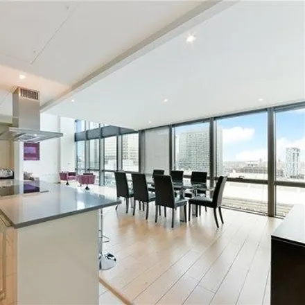 Rent this 3 bed apartment on The Sipping Room in 16 Hertsmere Road, Canary Wharf