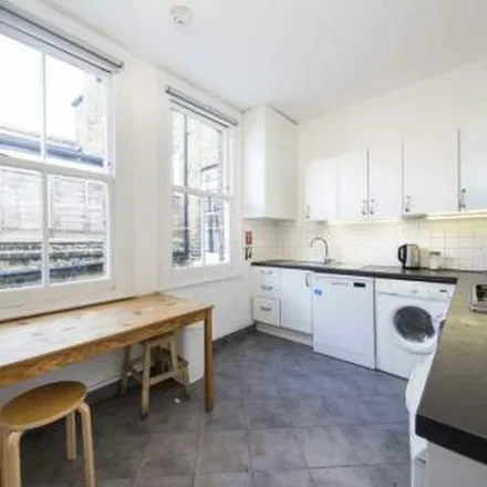 Rent this 4 bed apartment on Ur Supermarket in 266 North End Road, London