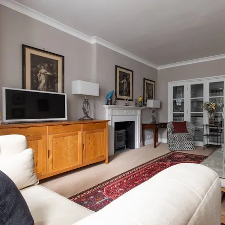 Rent this 2 bed apartment on London in SW3 1PS, United Kingdom