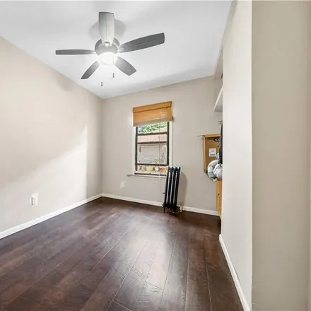 Image 7 - 2804 Cortelyou Road, New York, NY 11226, USA - Townhouse for sale