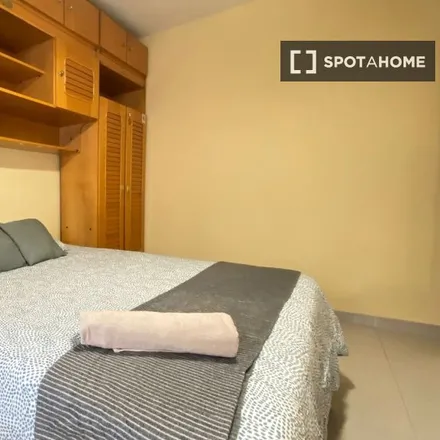 Rent this 3 bed room on Madrid in Calle de Pan y Toros, 20