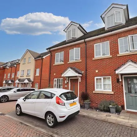 Image 3 - 14 Watson Court, Hedge End, SO30 0AQ, United Kingdom - Townhouse for rent