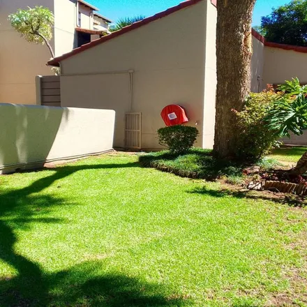 Image 4 - Loudoun Road, Benmore Gardens, Sandton, 2031, South Africa - Apartment for rent