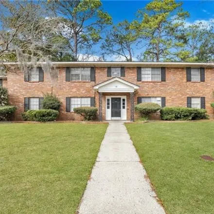 Buy this 8 bed house on unnamed road in Savannah, GA 31404