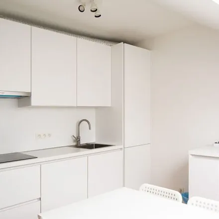 Rent this 1 bed apartment on Sint-Maartenstraat 1 in 3000 Leuven, Belgium