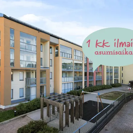 Rent this 3 bed apartment on Helsingin Siena in Taidemaalarinkatu 5, 00430 Helsinki