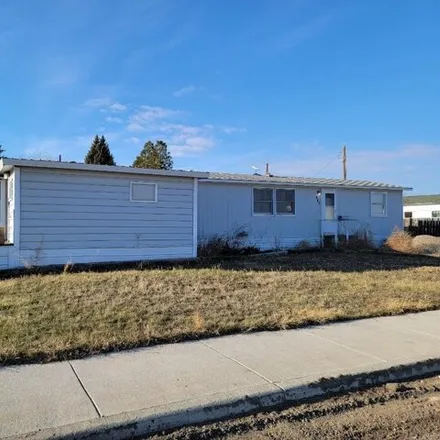 Buy this studio apartment on 499 East Central Avenue in Shelby, MT 59474