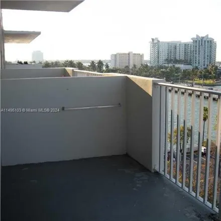 Image 9 - 1455 North Treasure Drive, North Bay Village, Miami-Dade County, FL 33141, USA - Condo for rent