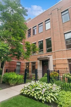 Rent this 4 bed house on Prairie District Lofts in 1717-1737 South Indiana Avenue, Chicago