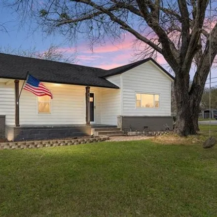 Image 1 - 222 Fuller Street, Decatur, TX 76234, USA - House for sale