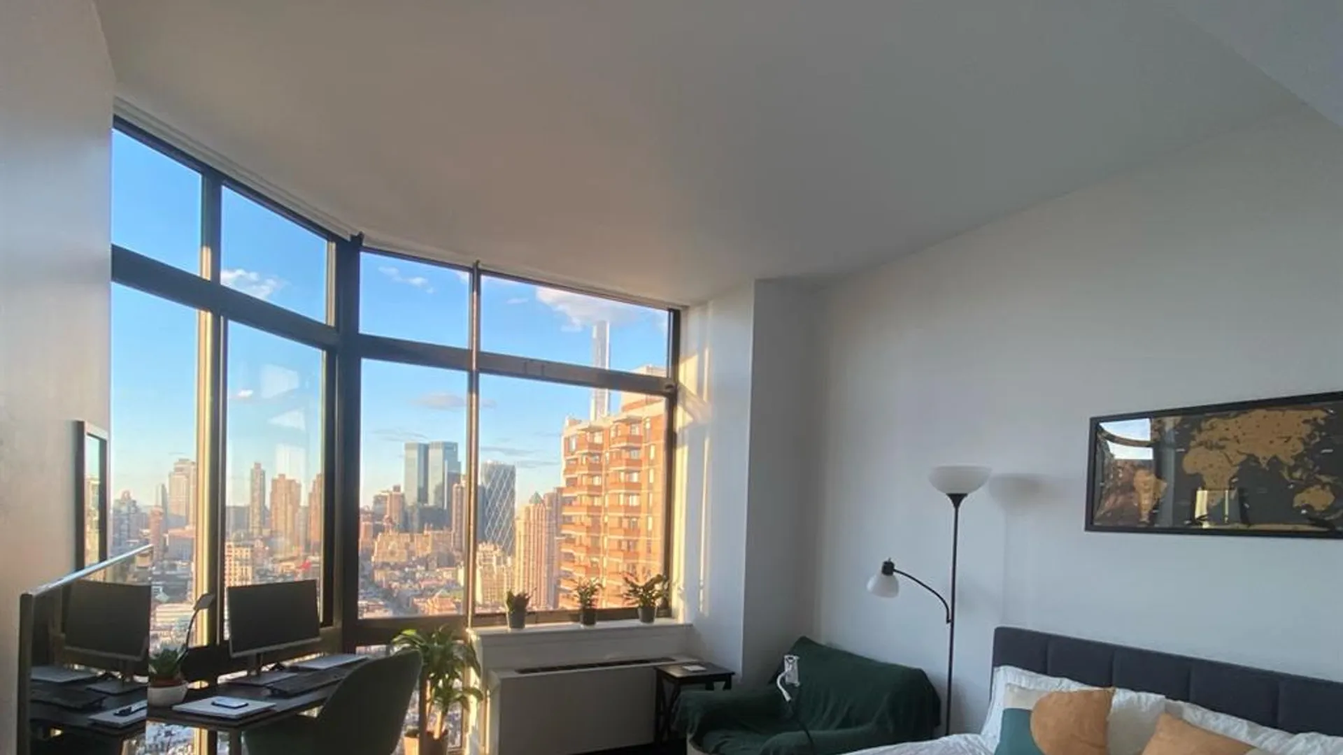 420 West 42nd Street, 422 West 42nd Street, New York, NY 10036, USA | Room for rent