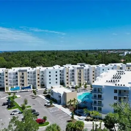 Buy this 1 bed condo on 1100 Lowe Drive in Sarasota, FL 34236