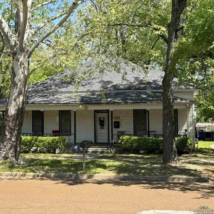 Image 2 - 201 S Montgomery St, Gilmer, Texas, 75644 - House for sale