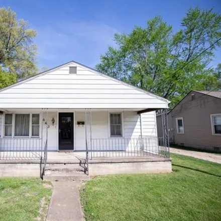 Buy this 2 bed house on 641 South Vine Street in Seymour, IN 47274