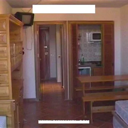 Image 4 - Ilo Creaciones, Calle Horno de Haza, 18001 Granada, Spain - Apartment for rent