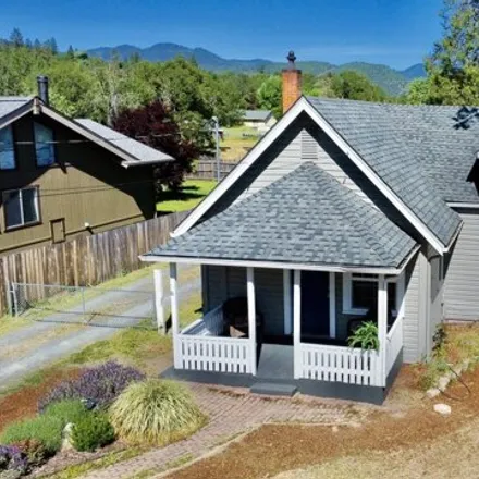 Buy this 3 bed house on 31 Western Avenue in Grants Pass, OR 97526