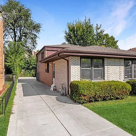 Buy this 4 bed house on 4346 Main Street in Skokie, IL 60076