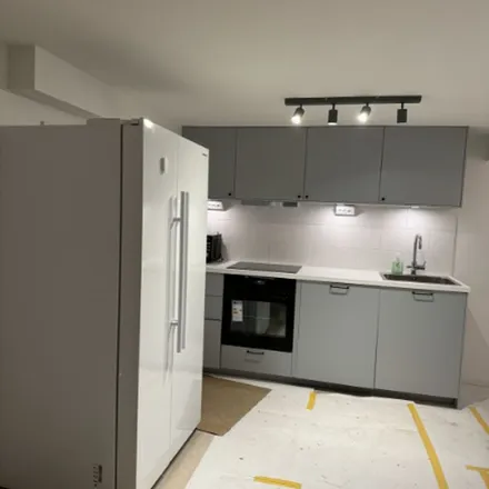Rent this 3 bed apartment on Drejarvägen in 151 63 Södertälje, Sweden