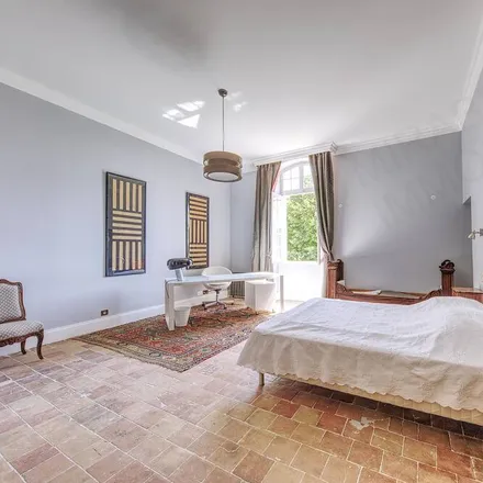 Rent this 7 bed house on 84240 La Tour-d'Aigues