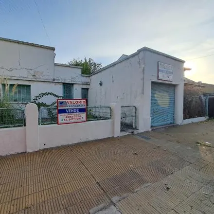 Buy this 2 bed house on Juan José Castelli 1468 in Adrogué, Argentina