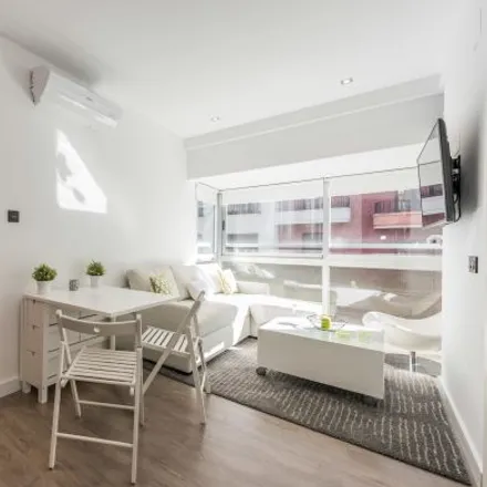 Image 2 - La Saeta, Calle de Lagasca, 28001 Madrid, Spain - Apartment for rent