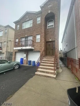 Image 2 - 738 South 12th Street, Newark, NJ 07103, USA - Townhouse for sale