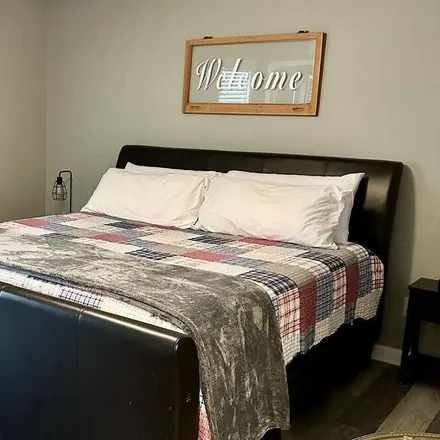 Rent this 3 bed house on Scottsboro