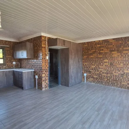 Image 3 - Opperman Street, Jan Cilliers Park, Welkom, 9460, South Africa - Apartment for rent