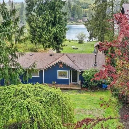 Buy this studio apartment on 1292 Lake Roesiger Drive in Snohomish County, WA 98290