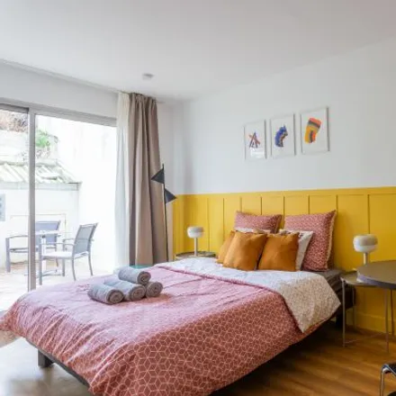 Rent this studio apartment on 43 Rue Saint-Charles in 75015 Paris, France